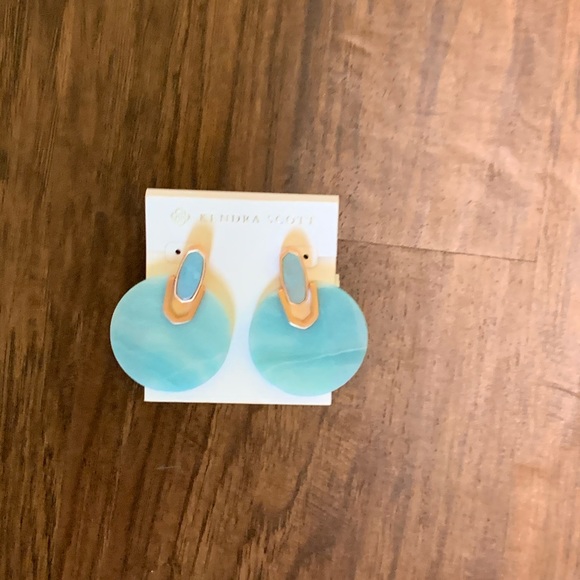 Kendra Scott Beautiful earring - Picture 6 of 6